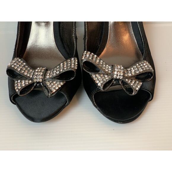 Steve Madden Luxe Black Satin Sling Back Heels Rhinestone Bow Toe US 6.5 - Picture 15 of 15
